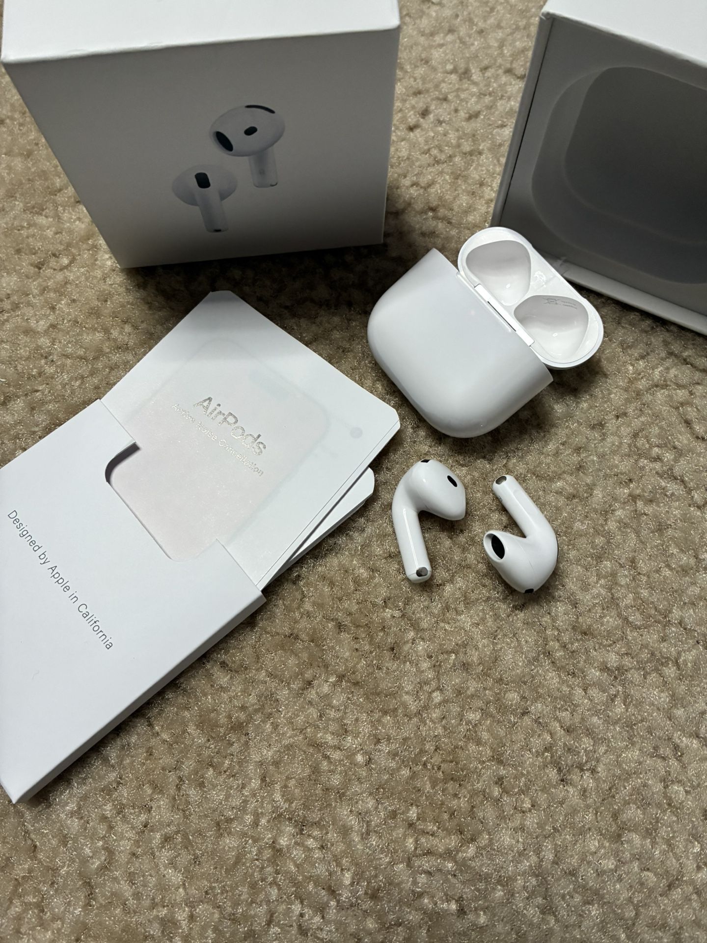 AirPod 4th Gen ~ 100$ Deal ~ Like New ~ ANC