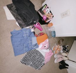 A bunch Of Women’s Things