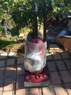 Like new Eureka Bagged Vacuum