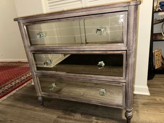 Vintage-Style 3-Drawer Mirrored Dresser / Accent Chest