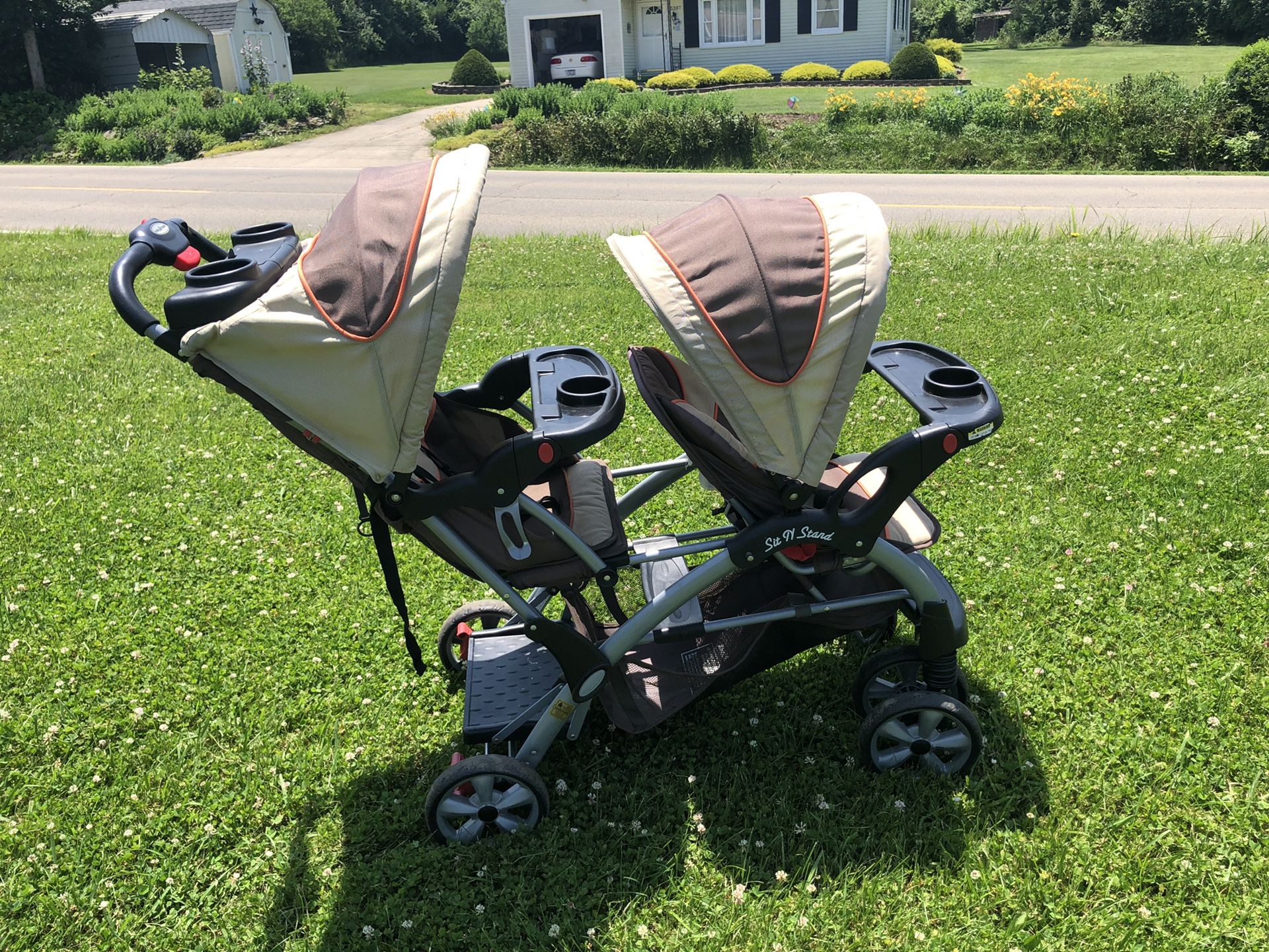 Baby trend universal sit and stand double stroller
