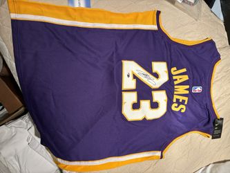 Lebron James Autographed Jersey- Lakers