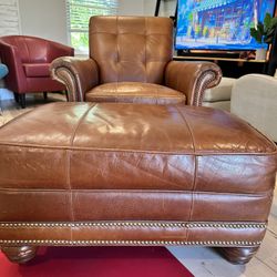 Old Fashioned Leather Chair With ottoman