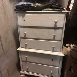 5 Drawer Vintage Dresser
