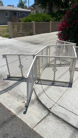 Gate