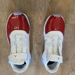 Jordan 11  Kids Shoes 3y