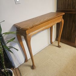 Solid Oak Queen Anne Console Table / Entryway Accent Table