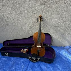 Violin 🎻. 4/4. Full Size. Made in Germany.