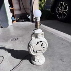 ANTIQUE VINTAGE COASTAL MARINE WHITE PORCELAIN  LAMP WITH BALL & BRASS ART DECO LAMP FINIAL