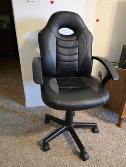 Kids gaming/work chair for desk