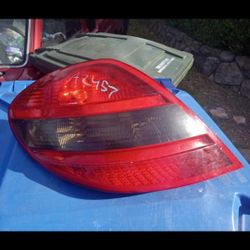 Mercedes Benz Slk 350 Taillight Left Side Driver's Side.  05 06 07 08.    Hablo Español 