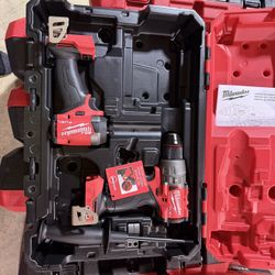 Milwaukee Fuel M18 Drill Kit 