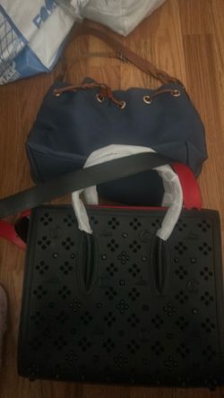 Buy Dooney  & Burke  purse and second new purse free in pic
