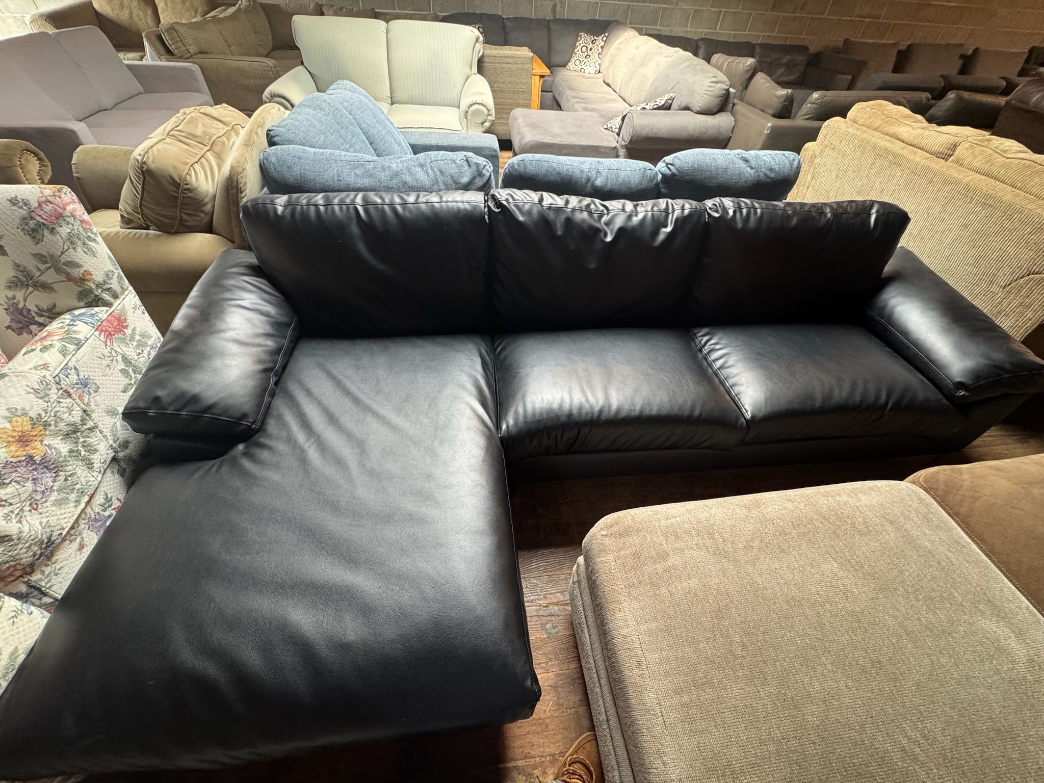 Sectional Couch (WE DELIVER)