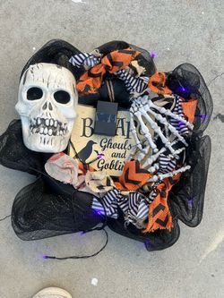 Halloween Wreath with Skull and Lights