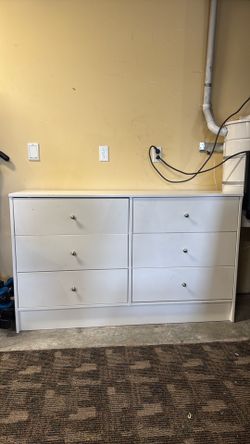 Dresser white