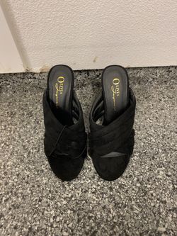 Black heels size 5.5 never used