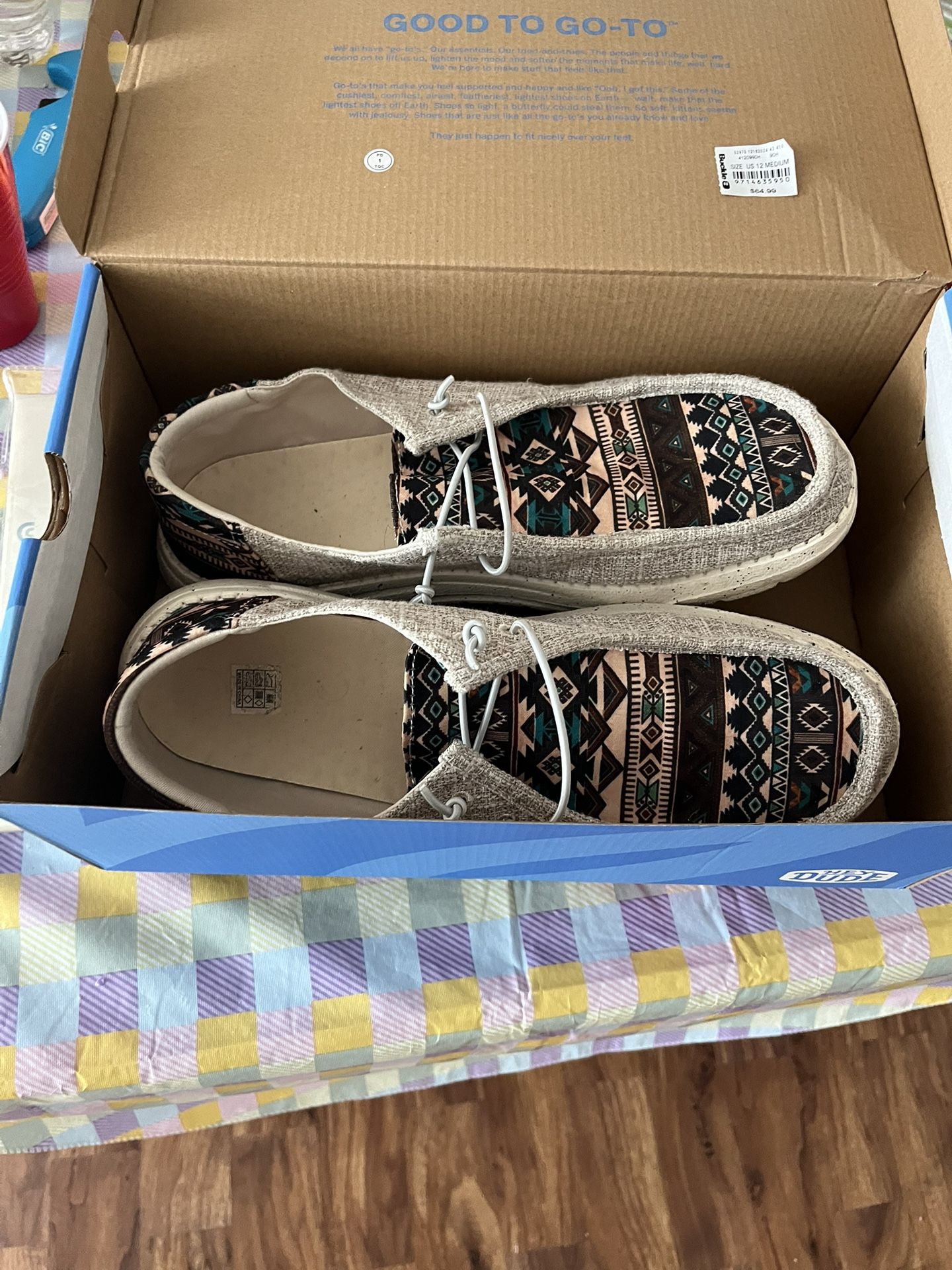 Shoes Hay Dues