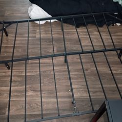 Bedframe (King)