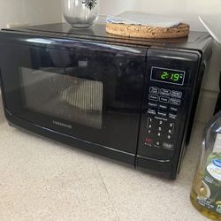 Microwave- Small Faberware Countertop