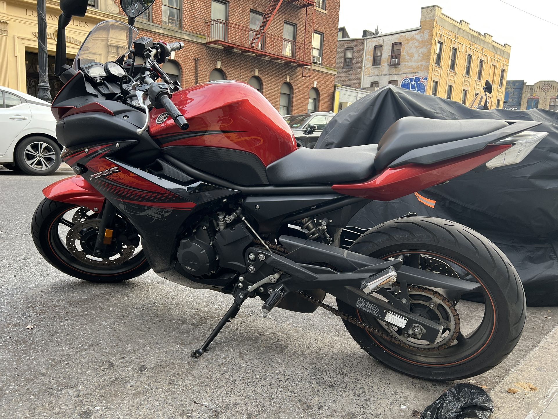 2011 Yamaha FZ6R