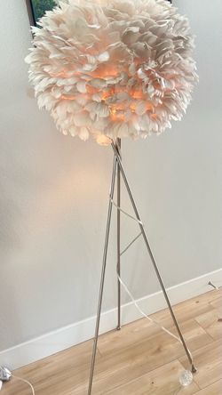 Grey Feather Floor Lamp - Tripod Standing Lamp with Warm Glow