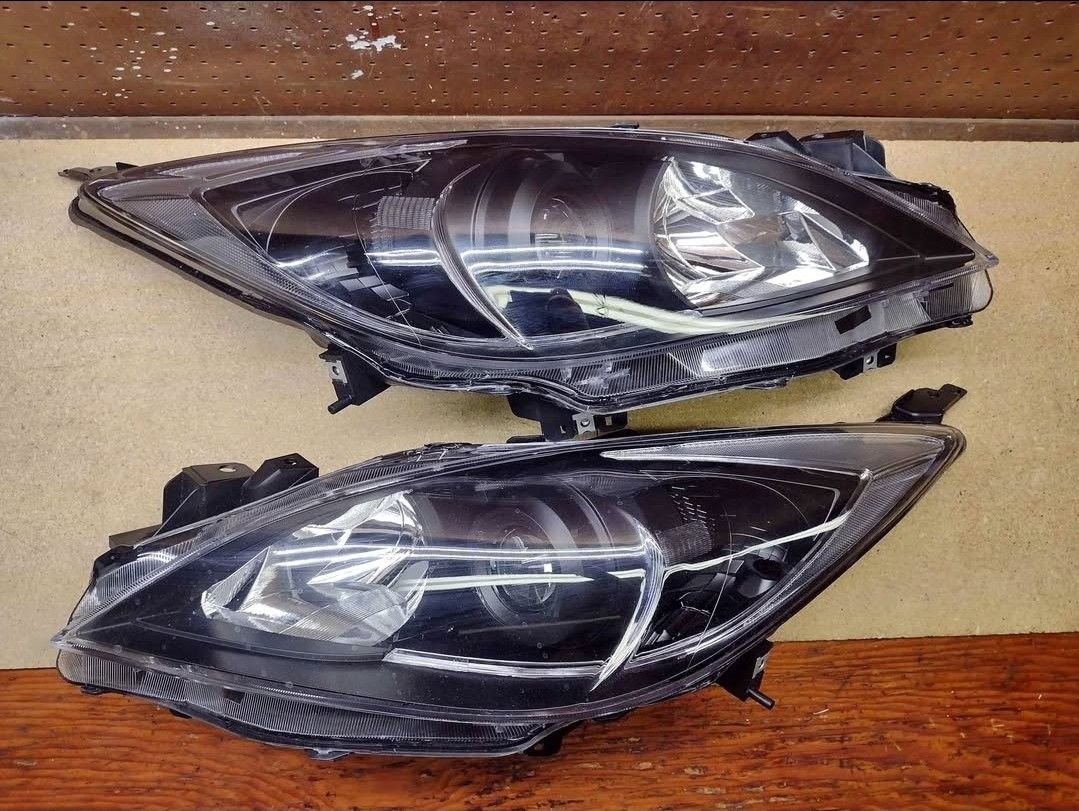 10-13 MAZDA 3 Projector Headlights/Front Lights/Faros/Luces Delanteras