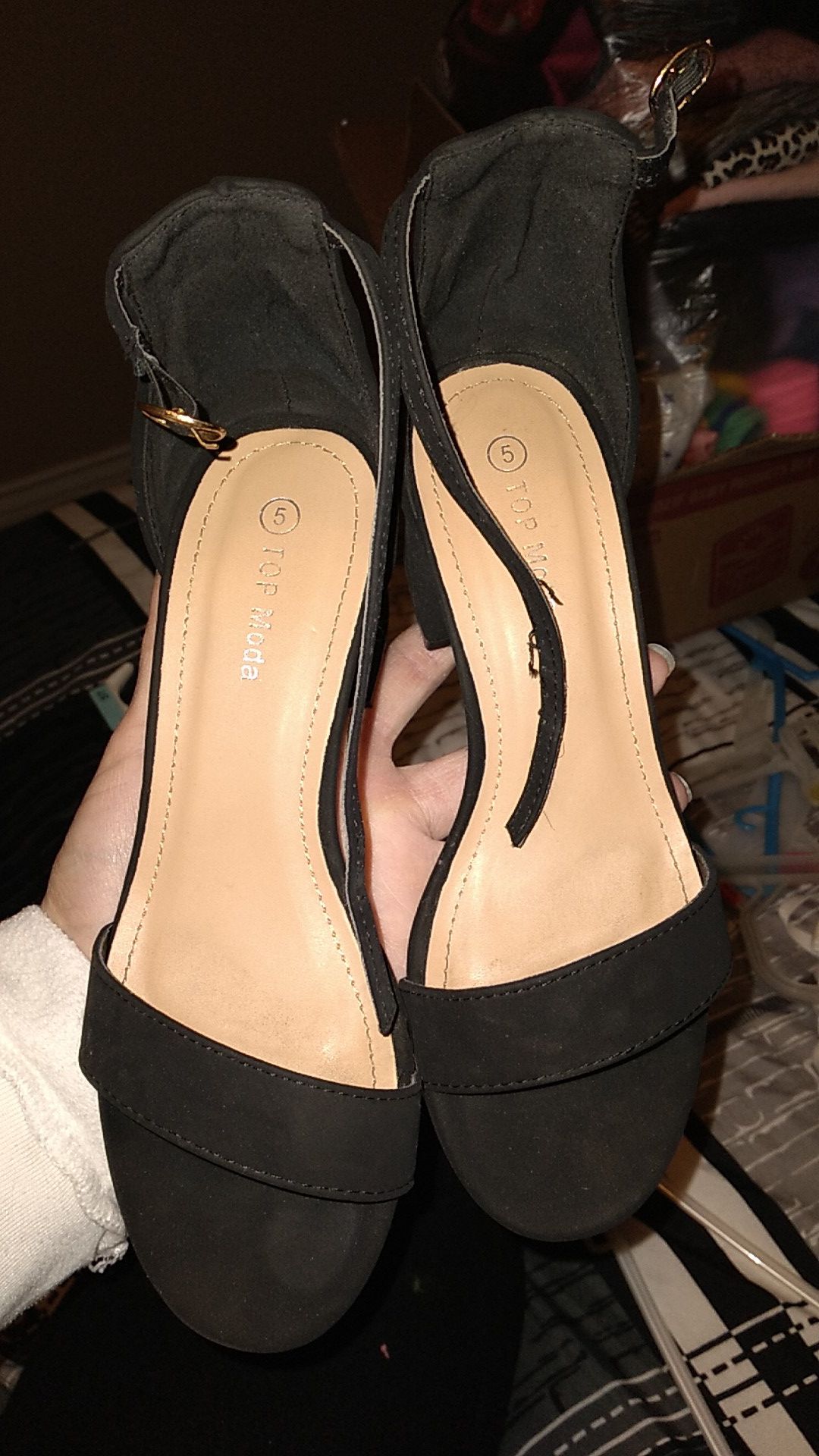 Girls heels size 5