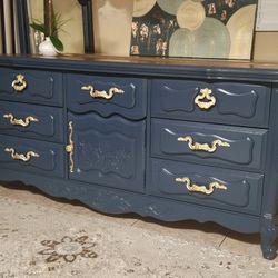 Dresser (69x20x31.5)