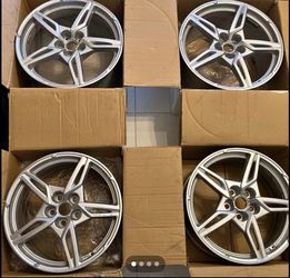 Corvette C8 wheels OEM Stingray