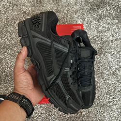 Nike Vomero 5 Size 11