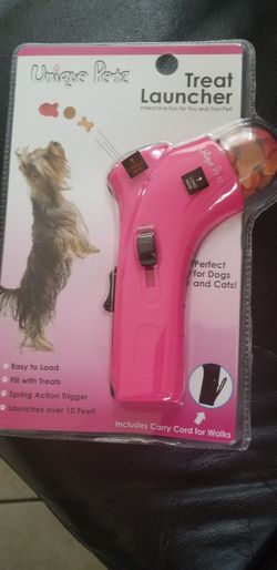 Treat launcher