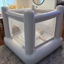 Dream Castle Mini Bounce House,Electric Pump Toddler Bounce House for Kids 3-6 Kid,Indoor or Outdoor Playhouse,Bouncy Castle Commercial PVC Materials，