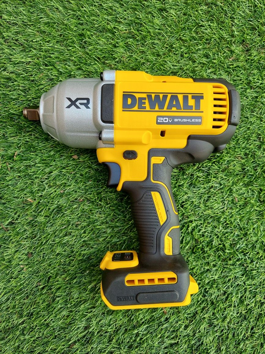 New Dewalt XR 1/2" Impact Wrench 20V - Tool Only