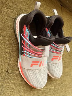 Girls Fila shoes size 5.5