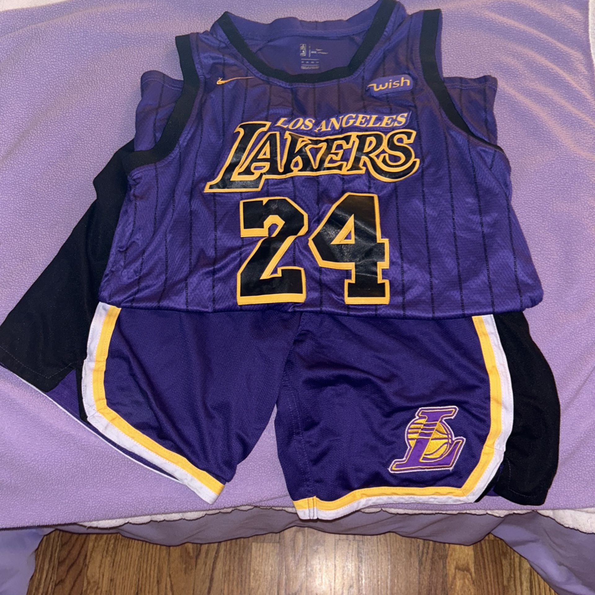 Nike NBA LA Lakers Jersey #24 (Bryant), Purple and Yellow, XL