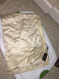 Large scarf 🧣 all new