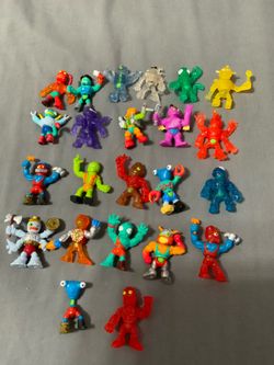 Mini figuras intercambiables torso piernas y caritas