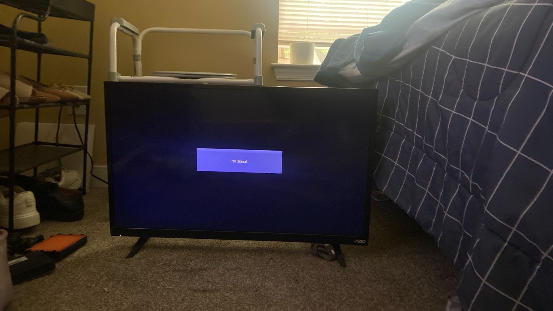 Vizio 32’ TV (No Remote)