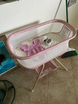 Pink Bassinet - Hand rocks