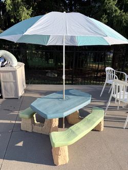 Kids picnic table with umbrella