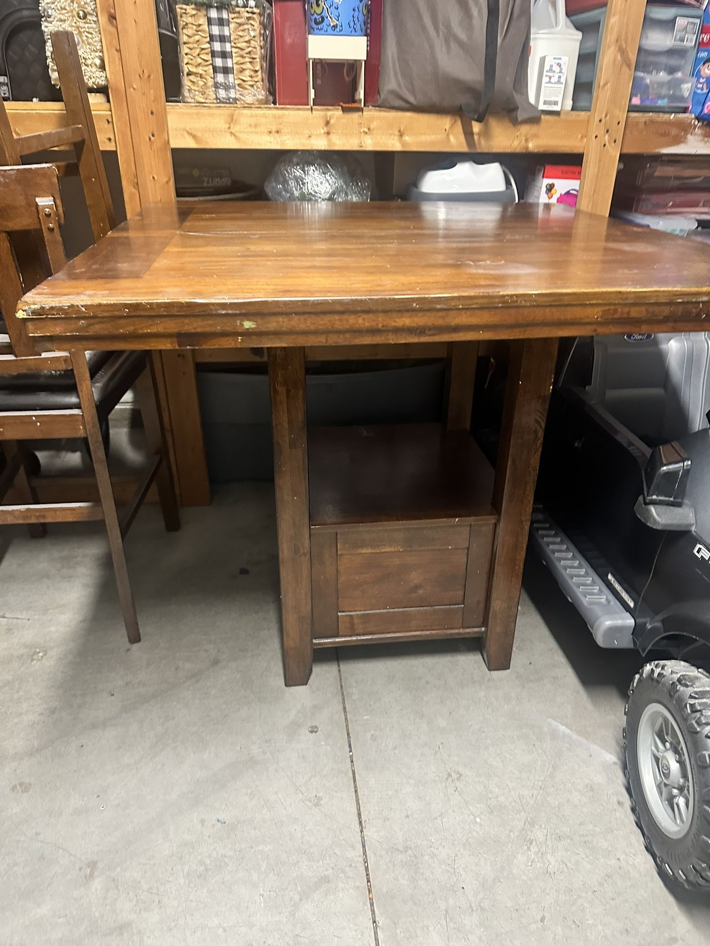 Dinning Table