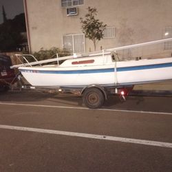 MACGREGOR 22 Ft SAIL BOAT With TRAILER  83