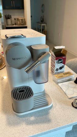 Nespresso Lattissima One Coffee Machine