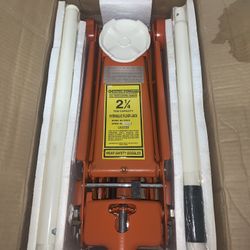 Garage Essentials Bundle - Floor Jack + Jack Stands + Safety Triangles