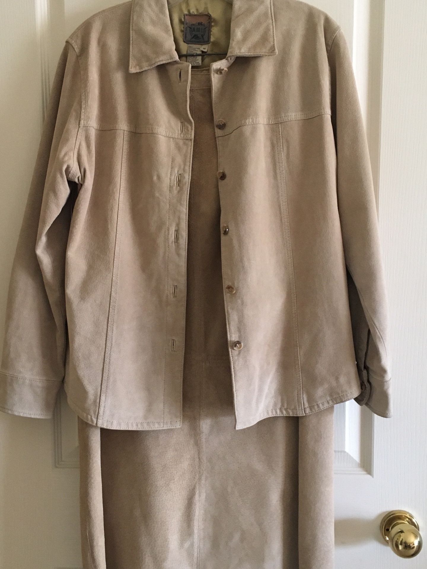 2 pc 100% Leather Jacket & Skirt. Size 10. Excellent Condition.