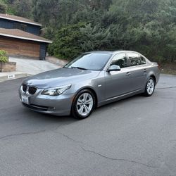 2010 BMW 528i Low Milage Super Clean 