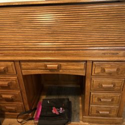 Roll top desk