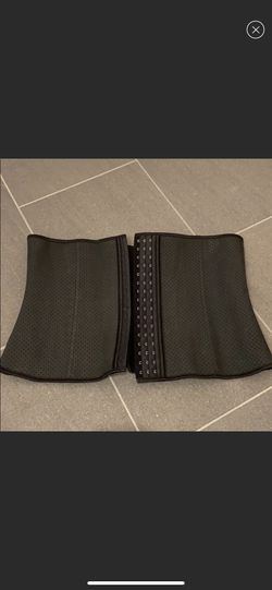 Used great condition black waist trainer 3xl Measurements wide 11 inch Long 34 and 1/2 inch