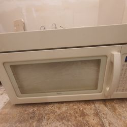 whirlpool microwave  white
